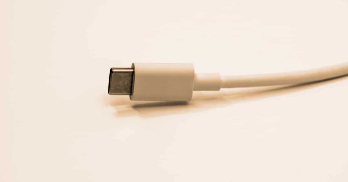 Juicejacking revisited: Should you charge your phone at the airport?