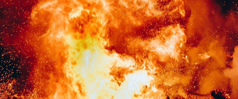 News in Brief: When clouds catch fire – and your backup turns to smoke